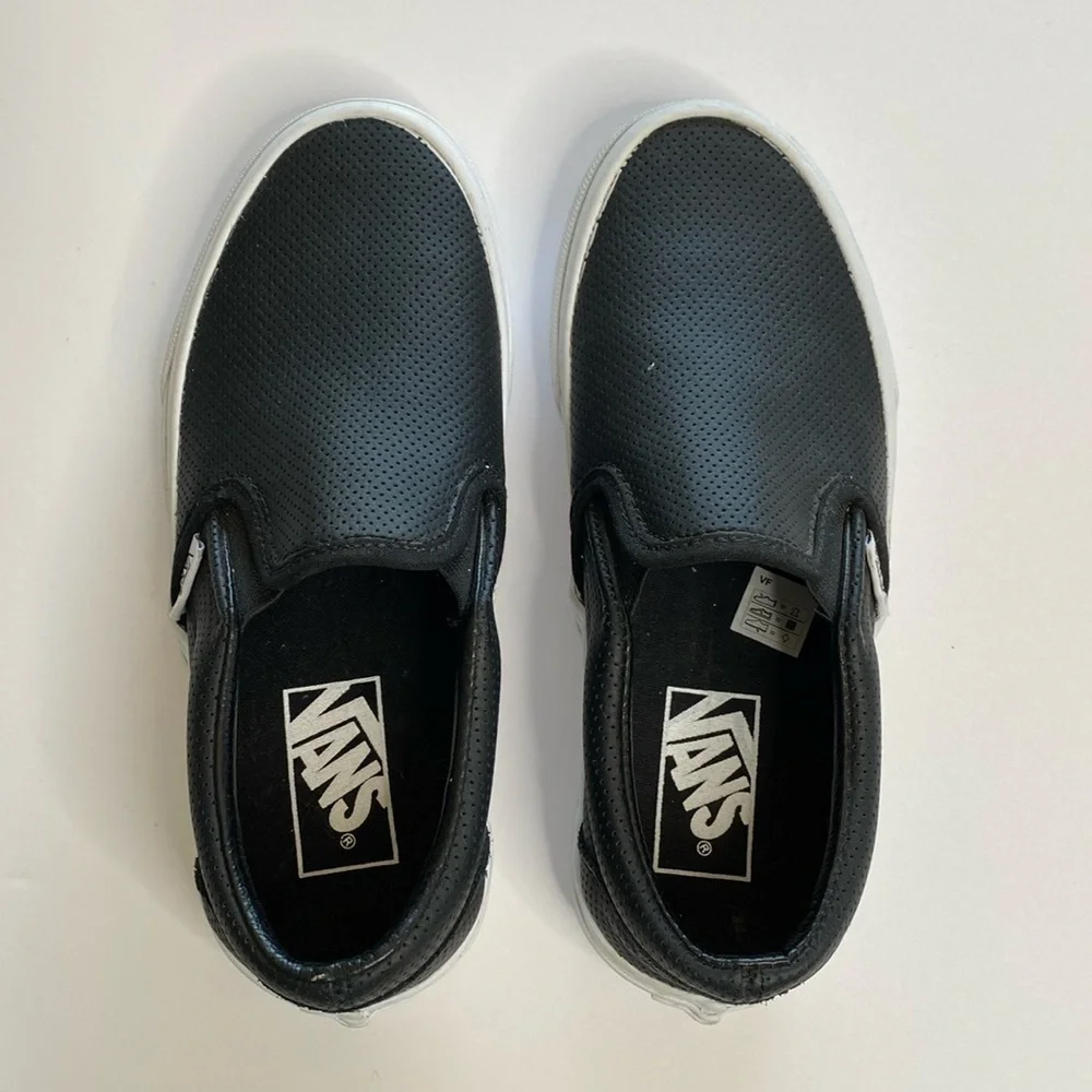 Vans classic shoes perforated black men’s 3.5 women’s 5 worn once